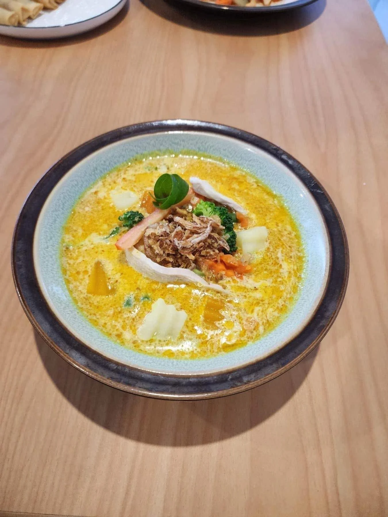 Yellow Thai curry with vegetables