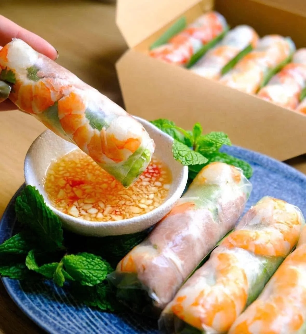Fresh summer rolls with peanut dipping sauce